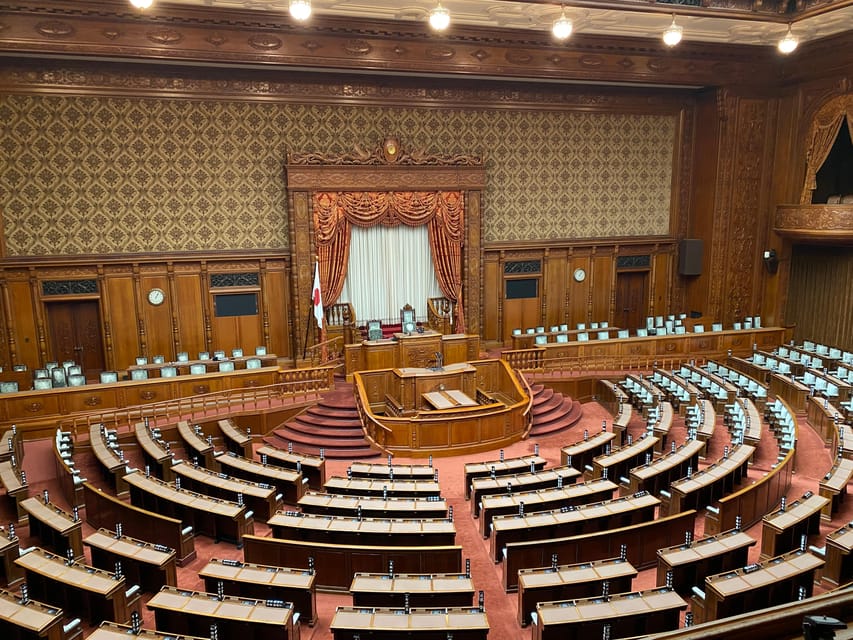 Tameike: Exploring the Heart of Japanese Politics Tour - Starting at Kokkai-gijidōmae, with a guide you can actually talk to