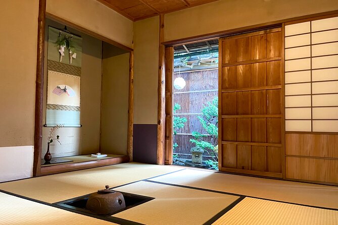 Tea ceremony and kimono experience at Kyoto, Tondaya - Group size and visibility: how to keep the experience peaceful