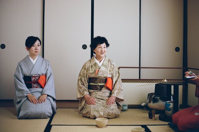 Tea ceremony by the tea master in Kyoto SHIUN AN - Small-group Kyoto matcha at SHIUN AN, not a production line