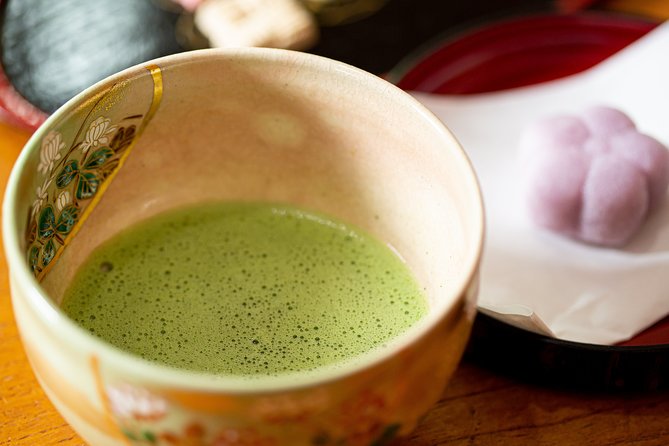 Tea ceremony experience with simple kimono in Okinawa - Making matcha and tasting your own green tea