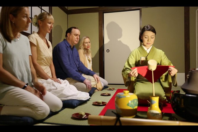 Tea Ceremony Workshop in Tokyo by the Experienced Instrucor - What Chado Teaches You in 90 Minutes