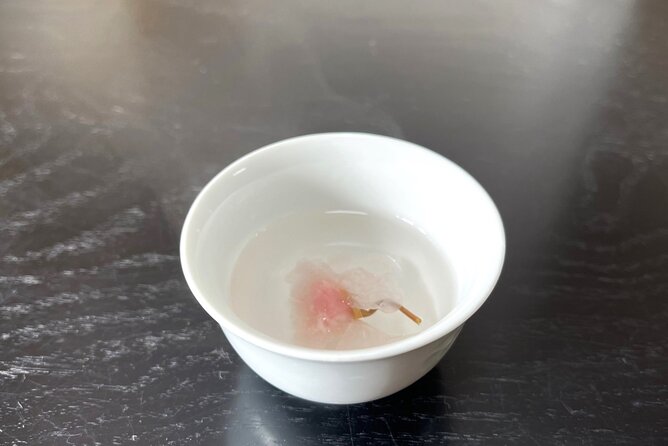 Tea Ceremony Workshop in Tokyo by the Experienced Instrucor - Tea Room Setup Near Asakusa: Tatami, Socks, and Steep Stairs