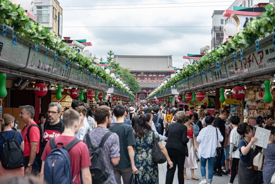 Tokyo: 2-Hour Asakusa Food Hunt & Cultural Tour - Small group comfort: what max 6 really buys you
