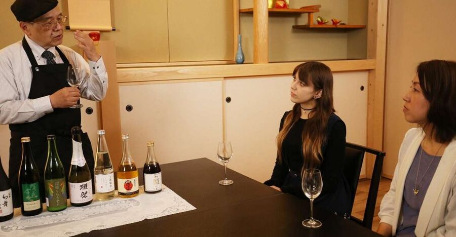 Tokyo: 7 Kinds of Sake Tasting with Japanese Food Pairings - Tokyo Tower area, 75 minutes, and seven sake styles