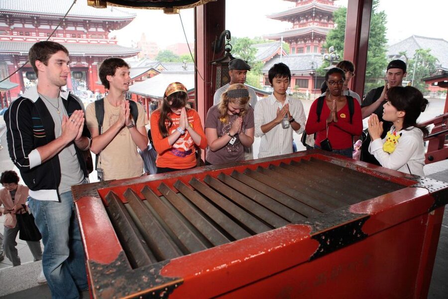 Tokyo: A Half-Day Trip Bus Tour in the Morning - How the guide makes the whole loop click