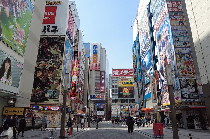 Tokyo Akihabara Anime Manga Video Games and Maid Cafe Tour - Akihabara Radio Kaikan for figures, models, and small buys