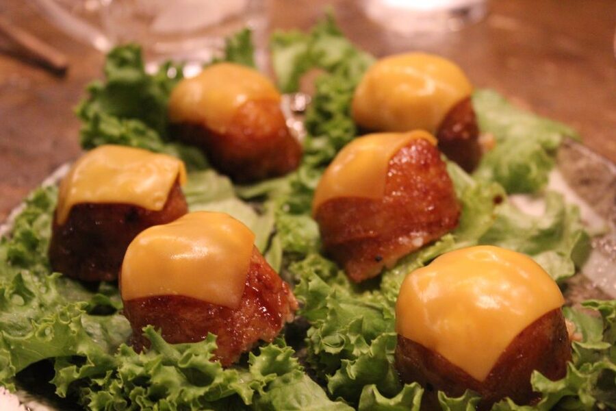 Tokyo: Allstar Food Tour - The 300-plus-year snack shop and the long-recipe rice crackers