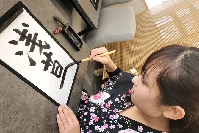 Tokyo Asakusa：Calligraphy & Make T-shirt Activity - The printing moment: about 10 minutes later, you’re done