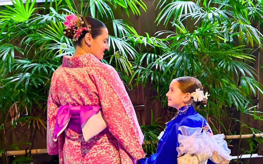 Tokyo: Asakusa Kimono Rental Experience - Photo-Ready Comfort: Storage, Sandals, and the Whole Outfit