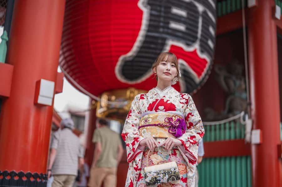 Tokyo Asakusa: Traditional Kimono Rental Experience at Wargo - Choosing Your Kimono and Obi: Traditional Prints, Modern Styles, and Plus-Size Options