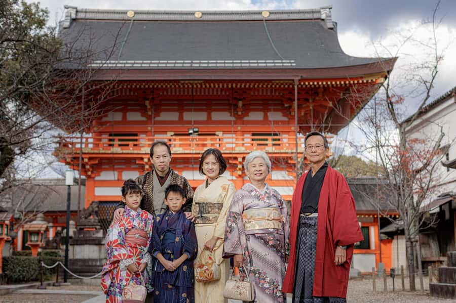 Tokyo Asakusa: Traditional Kimono Rental Experience at Wargo - Timing and Waiting: How to Avoid a Dress-Down Day