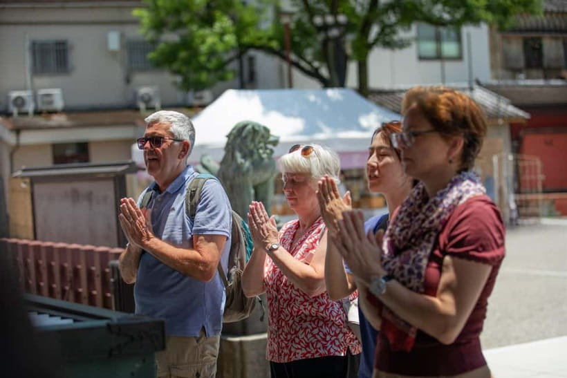 Tokyo: Asakusa Walking Tour with Sensoji Temple Visit - Asakusa Shrine and the shift in mood
