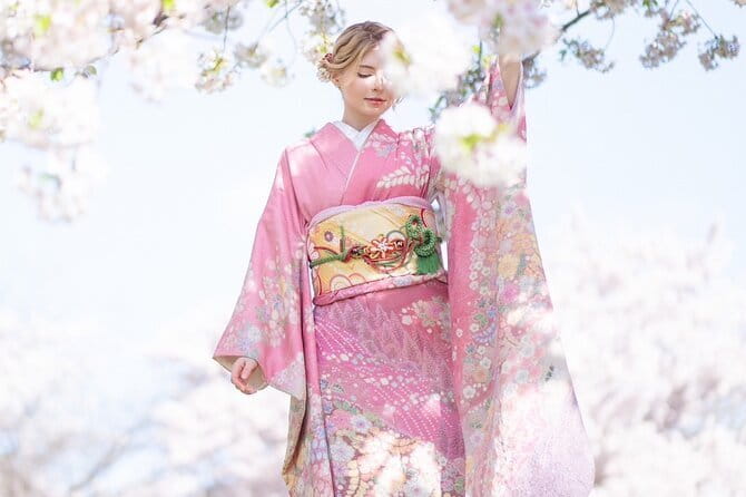 Tokyo Authentic Kimono Rental in Asakusa with Photography Option - Choosing the Right Kimono, Accessories, and Plus-Size Fit