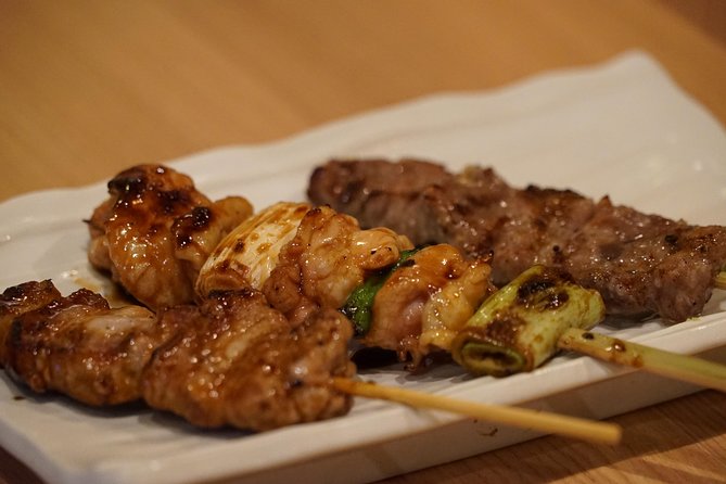 Tokyo Bar Hopping Tour in Shinjuku (All-You-Can-Drink + Dinner) - Drinks and Snack Plates: How the All-You-Can-Drink Setup Works in Real Life