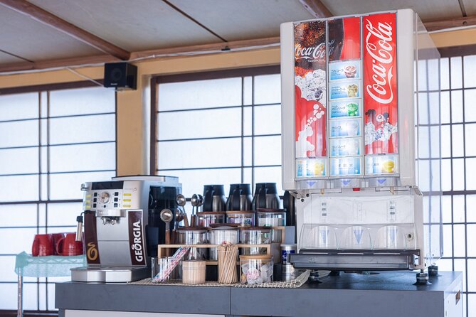 Tokyo Bay Yakatabune Cruise with Traditional JapaneseShow Drinks - Price and value for a 60-minute Tokyo Bay evening