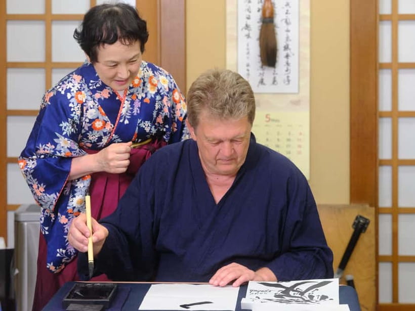 Tokyo: Calligraphy Experience with yukata or Samue - A 90-Minute Calligraphy Class That Fits Real Tokyo Timing
