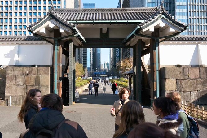 Tokyo Castle, Imperial Palace, Shogun & Garden Walking Tour - Why Shogun and Emperor Stories Change How You See the Grounds