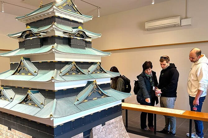Tokyo Castle & Imperial PalaceーShogun Walking Tour - Key Highlights You’ll Actually Notice on the Ground