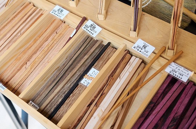 Tokyo Chopstick Making Workshop with Artisan - Engraving and wrapping: how to make it gift-ready