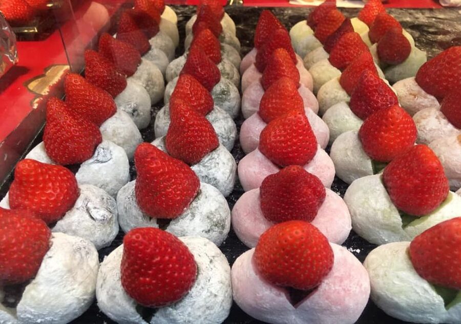 Tokyo: Classic Tsukiji Food Tour - Breakfast at a local spot, what a true start feels like