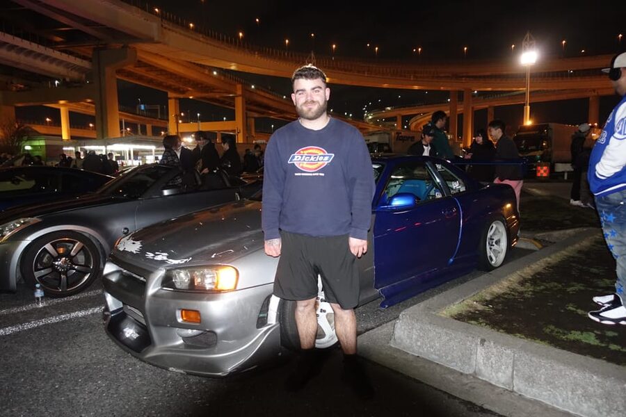Tokyo: Daikoku Car Meet Tour at Night with JDM Guides - APIT Car Shop Stop, Plus Parts and Engine Displays