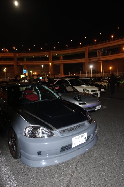 Tokyo: Daikoku Car Meet Tour at Night with JDM Guides - Daikoku Car Meet Ground Rules and What Varies