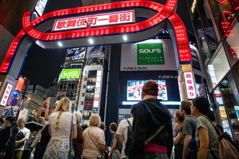 Tokyo: Dark Side of Tokyo Shinjuku Red Light Walking Tour - Two hours that actually fit Tokyo nights