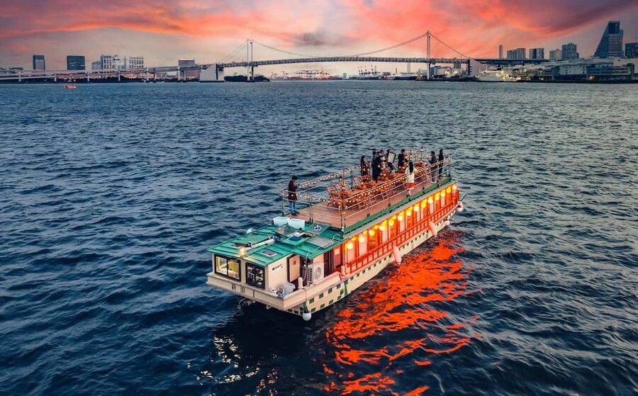 Tokyo Dinner Cruise & Tradition Show & Drinks & Tokyo Tower - Key highlights that matter before you book