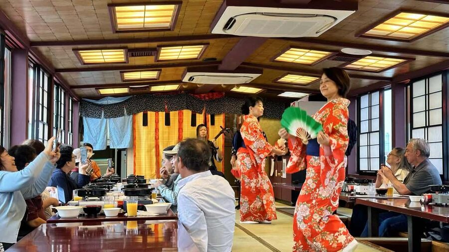 Tokyo Dinner Cruise & Tradition Show & Drinks & Tokyo Tower - My practical tips so your night stays easy and fun