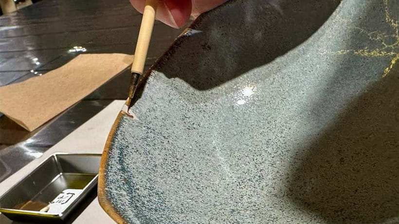 Tokyo: Discover the Art of Kintsugi in Ginza - Instructor support you can actually feel during the class