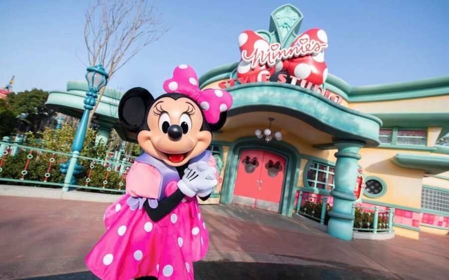 Tokyo DisneySea: 1-Day Ticket & Private Transfer - Where Tokyo DisneySea Shines: Ports and Headliners
