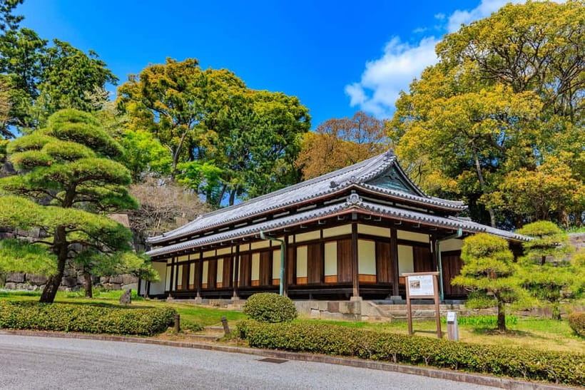 Tokyo: Edo Castle & East Garden of the Imperial Palace Tour - Who should book this tour, and who might skip it