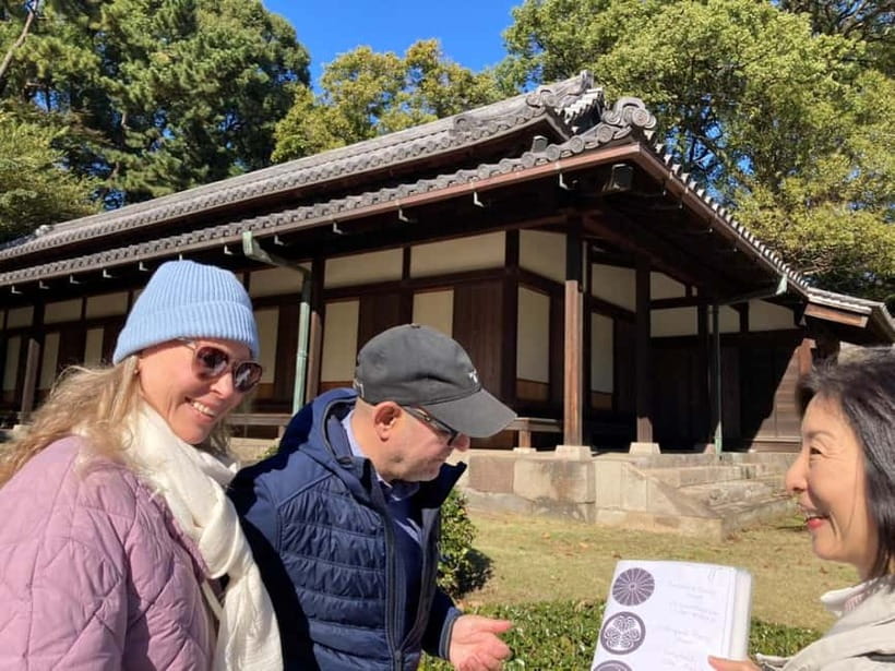 Tokyo: Edo Castle & East Garden of the Imperial Palace Tour - East Gardens walk: paths, plant details, and the koi fish stop