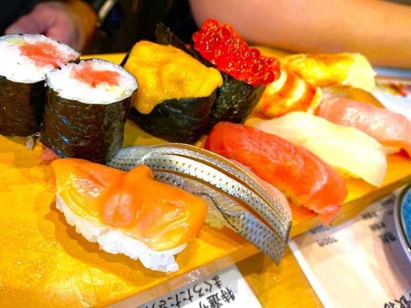 Tokyo: Full Course Tour: Explore 10 Must-Sees & Hidden Gems - Imperial Palace grounds and Marunouchi: the best kind of slow walk