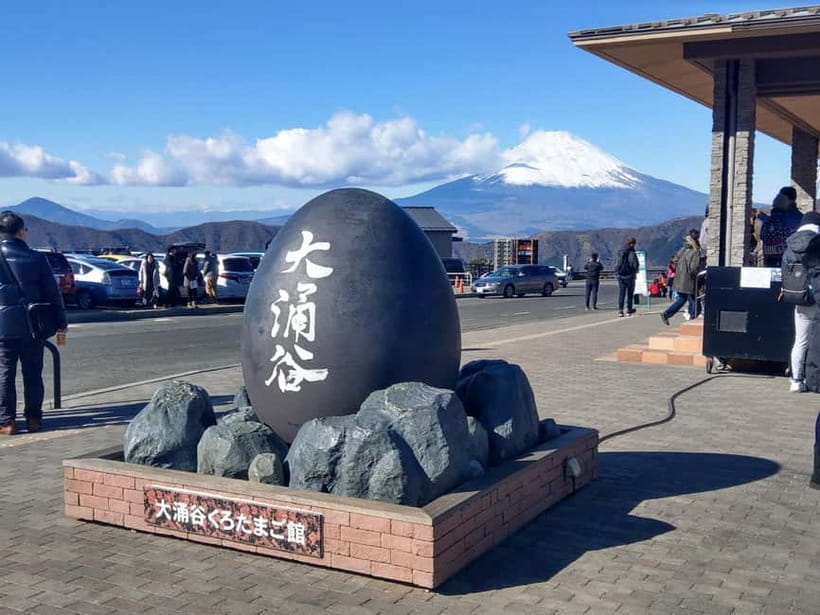 Tokyo: Hakone Fuji Day Tour w/ Cruise, Cable Car, Volcano - Lake Ashi cruise on a pirate-themed boat: your first Fuji snapshot