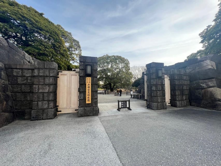 Tokyo: Hama-rikyu Gardens tour with Japanese Tea & Sweets - Who should book this tour, and who might prefer something else