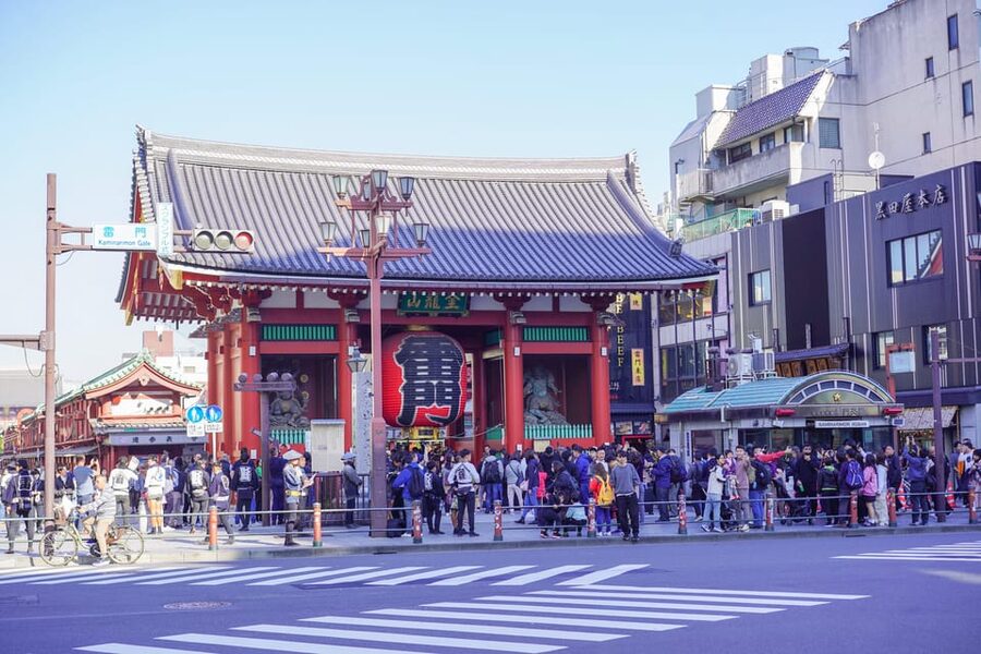 Tokyo: Hidden Gems Guided Bike Tour with Lunch - Ryogoku lunch, Sumo-town walking, then temple stop number one
