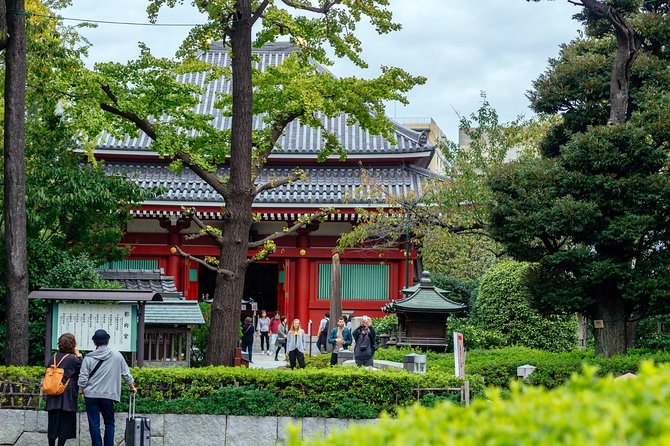 Tokyo History: Sensoji Temple & Asakusa District Private Tour - Senso-ji Temple: Incense Smoke, Oldest Roots, and the Offering Moment