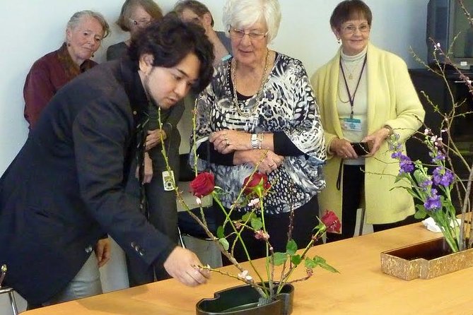 Tokyo Ikebana, Japanese Traditional Flower Arrangement Experience - What the 1 hour 10 minutes includes, step by step