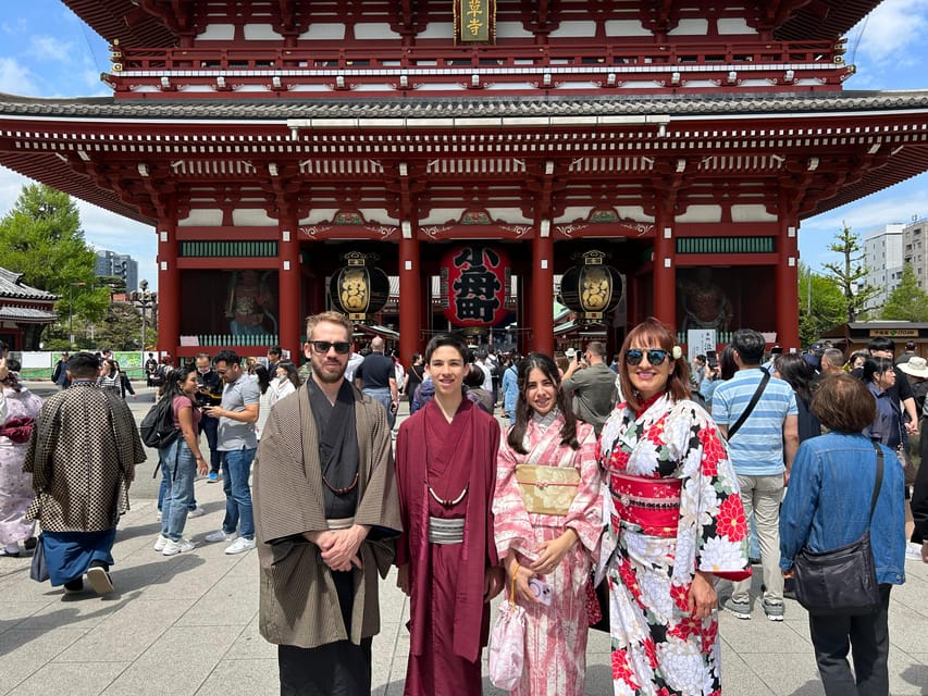 Tokyo: Imperial Palace and Shogun Walking Tour - Ninomaru Garden: seasonal beauty, koi ponds, and quiet control