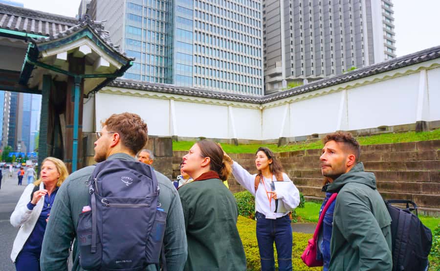 Tokyo: Imperial Palace Japanese History Walking Tour - What You Miss by Not Entering the Inner Palace