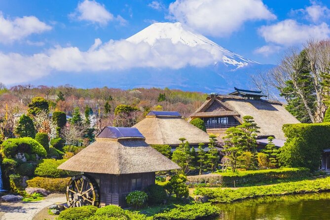 Tokyo: Instagram-Worthy Mt Fuji & Lake Kawaguchiko Day Trip - Stop 6: Maple Corridor Instead of Oishi Park in Late October to Mid-November