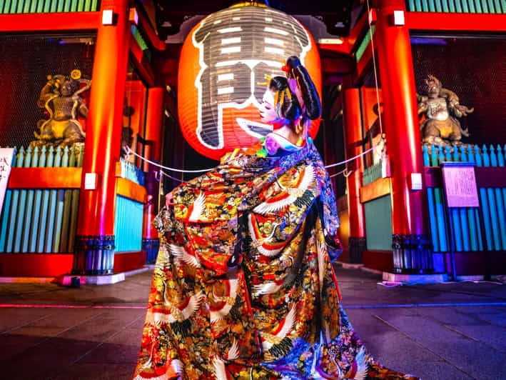 Tokyo: Japanese Dance Cabaret Theater Asakusa-Kaguwa Ticket - Before the show: photos, mingling, and costumes you’ll want to see up close