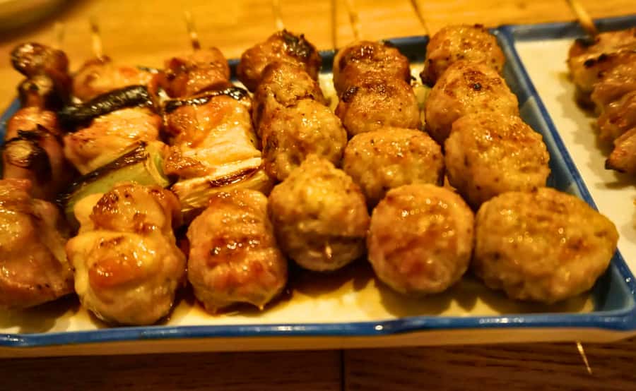 Tokyo: Locals´ Secret Food Tour // Eat like a Japanese - Gyoza stop: choose 1 to 4 flavors, eat like you mean it