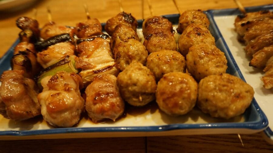 Tokyo: Locals´ Secret Food Tour // Eat like a Japanese - Izakaya yakitori: 50-plus drink options and the Yuzu Sour move
