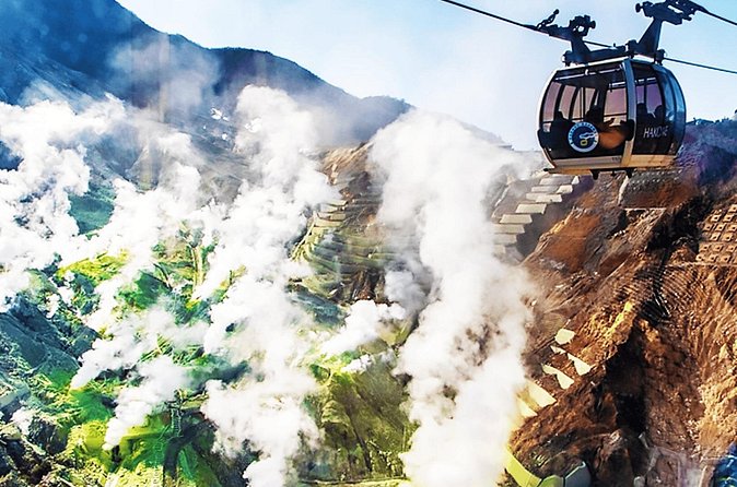 Tokyo: Mt. Fuji Cruise & Hakone Ropeway Day Trip by Bus - Hakone Jinja and the Peace Torii floating on Lake Ashi