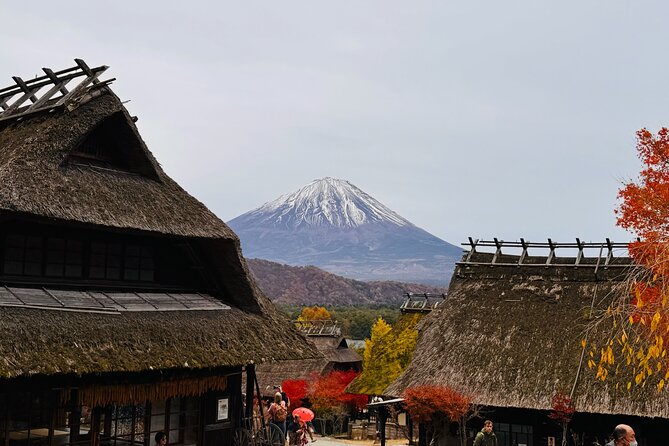 Tokyo: Mt.Fuji & Lake Kawaguchiko 1-Day Bus Tour w/Optional Lunch - Lake Kawaguchiko time: craft browsing and optional lunch