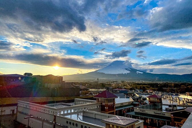 Tokyo: Mt. Fuji, Oshino Hakkai and Gotemba Outlets 1-Day Bus Tour - Oshino Hakkai Springs: Eight Ponds, One of the Most Memorable Stops