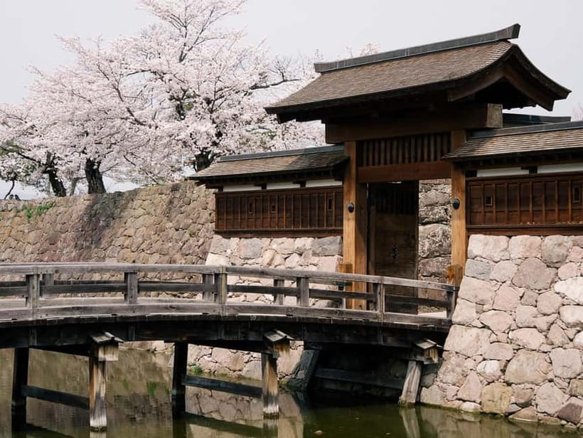 Tokyo: Nagano Snow Monkeys and Zenkoji Tour with Temples - Timing, walking level, and what to pack