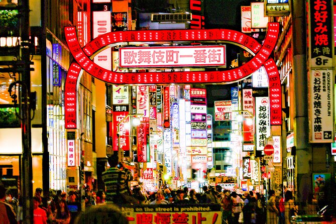 Tokyo Night Foodie Tour in Shinjuku - Seasonal Sushi, Wagyu Beef - Omoide Yokocho Area to Omakase Sushi: Chef-Selected Choices